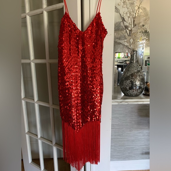 Dresses & Skirts - ❤️Stunning dress. NBW